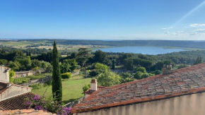 Hotels in Saint-Mitre-Les-Remparts